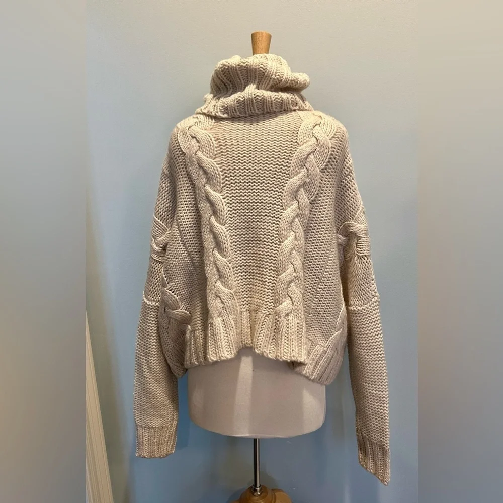 Love Stitch chunky Cable Knit Wool Blend Cowl Neck Cropped oversized sweater M